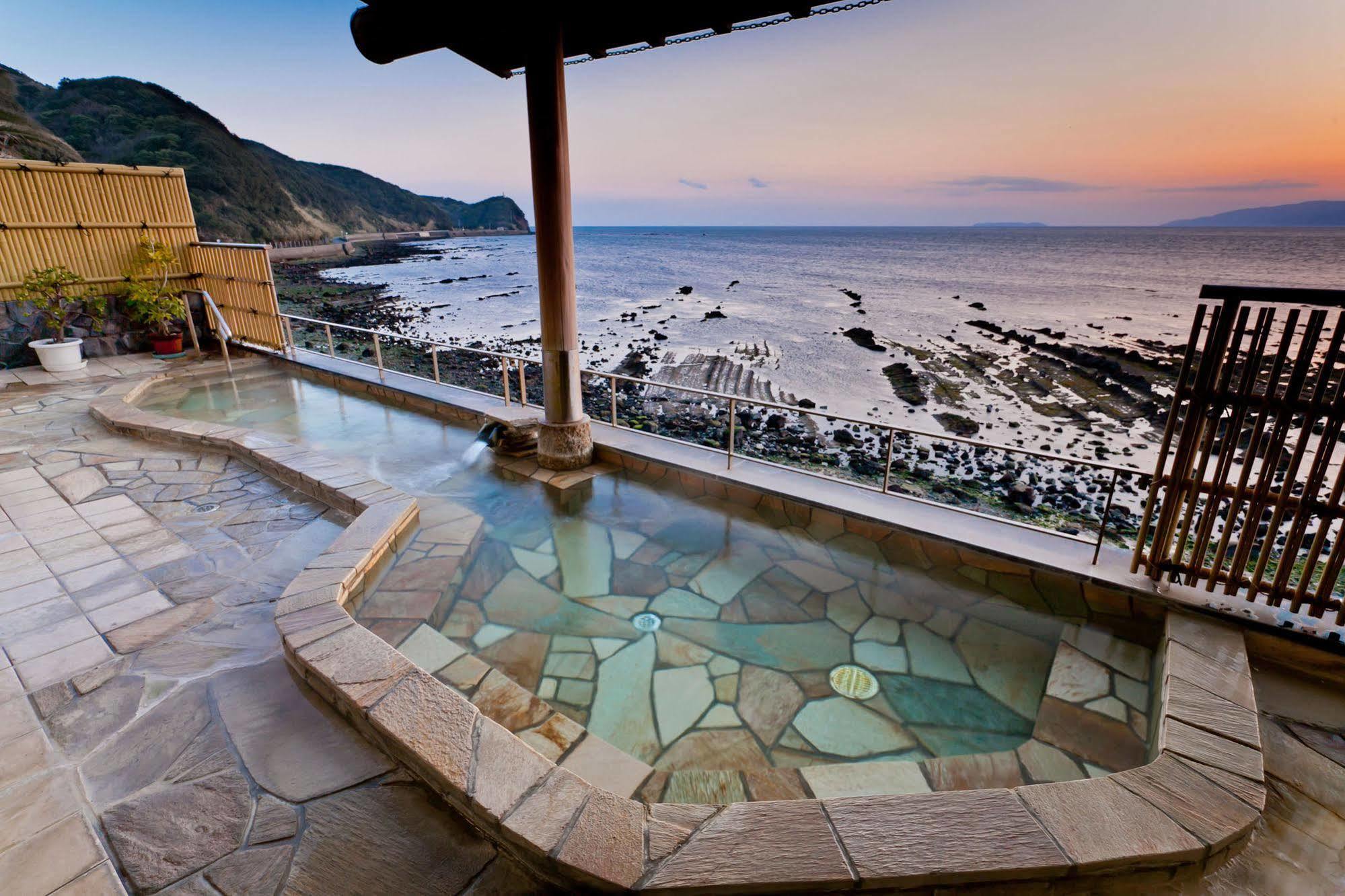 Wakayama Kada Onsen Kada Kaigetsu  Hotel Bagian luar foto